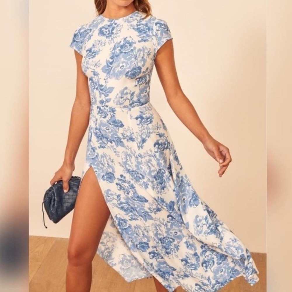 Reformation Gavin Midi Dress in Olympia Size 10 Blue White Floral OpenBack Toile